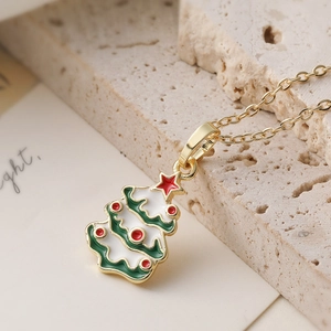 18K vergoldete Weihnachtsbaum-Halskette mit buntem Emaille-Anhänger für Damen