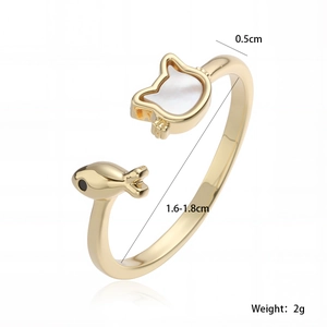 Minimalist 18K gold plated open ring featuring a cat and fish motif with pearl inlay