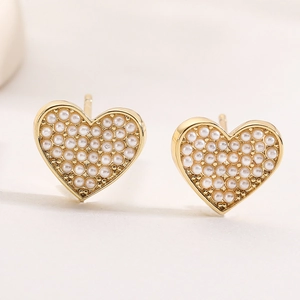 Elegant 18K gold plated heart stud earrings with inlaid pearls for women's jewelry