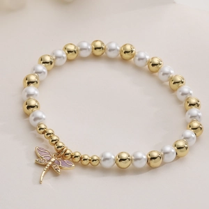 Bracelet perles élégant doré 18K avec pendentif libellule en émail rose et zircons