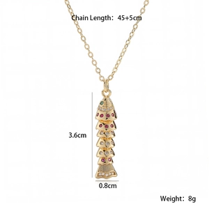 Magnifique collier pendentif carpe koi plaqué or 18K avec zircons rouges et blancs
