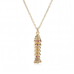 Détails du collier pendentif carpe koi plaqué or 18 carats avec zircons rouges et blancs
