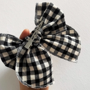Barrette à cheveux à nœud écossais pour filles avec une pince crocodile en argent