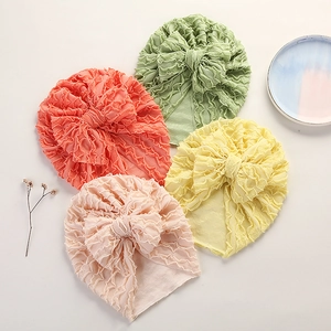 Weiche Baby-Turbanmützen mit großen Schleifen in Koralle, Grün, Gelb und Rosa