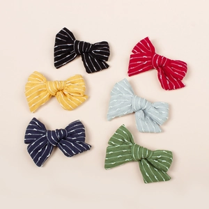 Lot de six barrettes à nœuds rayés en tissu de différentes couleurs pour les filles