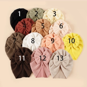 Sammlung von 13 Farben gestrickte Baby Turban Mützen mit großer Schleife für Kleinkinder