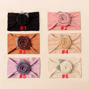 Detailset aus 6 elastischen Nylon-Babystirnbändern mit eleganten Satin-Rosenblüten