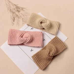 Lot de trois bandeaux en tricot torsadé pour enfants en rose, beige et marron chaud