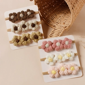 Fasce per neonati con fiori all'uncinetto fatte a mano con morbido nylon elastico