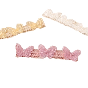 Set mit drei Baby-Haarbändern aus Spitze mit Schmetterlingen in Pink, Gelb und Creme