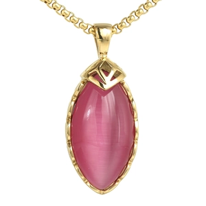Élégant collier en acier titane doré avec un pendentif marquise en œil de chat rose