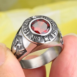 Vintage Stainless Steel Ring For Men Retro Engraved Inscribed Rhinestone Signet Ring Hip Hop Lion Relief Band Ring For Boys Jewelry