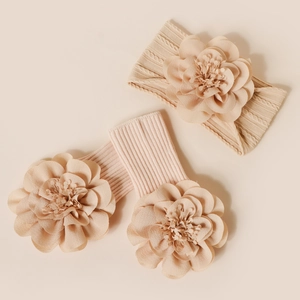 Détails de chaussettes et bandeau tricotés pour bébé avec de grandes fleurs 3D en tissu