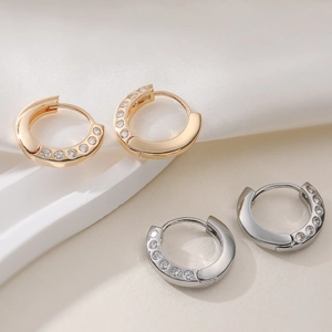 18K Vergoldet Kupfer Zirkonia Hoop Ohrringe Einfache Geometrische Runde Huggie Ohrringe Für Damen Mode Schmuck Zubehör