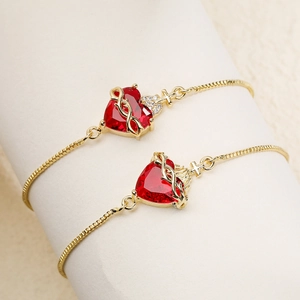 Bracelet Bolo Réglable en Cuivre Plaqué Or Gothique Zirconia Cœur Rouge Croix Sacré-Cœur pour Bijoux Religieux de Mode pour Femmes