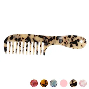 Peigne à cheveux à dents larges en acétate à motif marbré disponible en plusieurs modèles