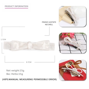 Barrette à cheveux élégante en acétate blanc crème avec pince à ressort argentée 8,7cm