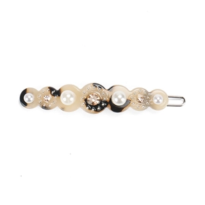 Detailansicht der Acetat-Haarspange mit Schildpattmuster, Kunstperlen und Kristallen