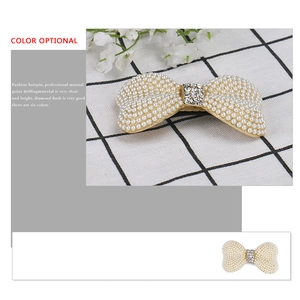 Barrette nœud élégante avec perles et strass disponible en six couleurs