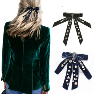 Barrette à cheveux nœud en velours élégant avec strass et perles de luxe