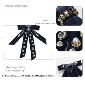 Barrette à cheveux nœud en velours bleu marine avec cristaux et perles sur pince