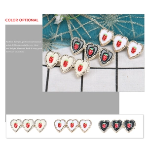 Sweet heart shaped strawberry hair clip with golden alloy frame in various colors