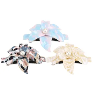 Elegant Camellia Acetate Flower Hair Clip With Faux Artificial Pearl Vintage Marbling Spring Clip French Style Hair Accessories For Women