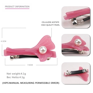 Elegant pink butterfly hair clip in acetate with pearl and size details 7.0cm