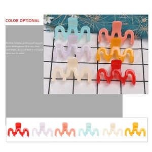 Set di 6 fermagli per capelli ondulati in acetato in rosso, giallo, rosa, blu, bianco e viola