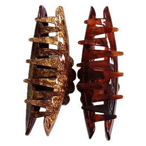Retro acrylic cloud shark hair clips in tortoiseshell and dark amber resin finish