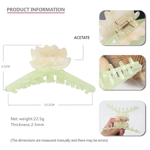 Grande pince à cheveux fleur de lotus en acétate vert clair et crème pour cheveux épais