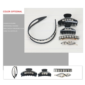 Elegantes 5-teiliges schwarzes Haarschmuck-Set mit weißen Blumen und Perlen