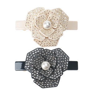 Détails des barrettes camélia avec strass et perles d'imitation en deux coloris