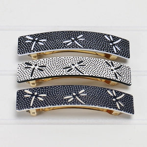 Three-piece set of dragonfly pattern hair clips with gold metal base and polka dot texture