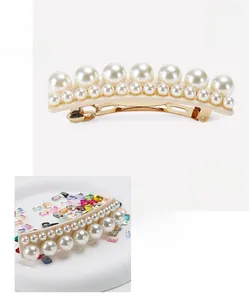 Détail de la pince à cheveux en acétate de 8,7 cm avec double rangée de perles élégantes