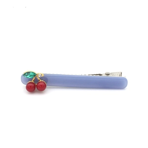 Barrette à cheveux cerise en acétate violet translucide avec pince crocodile en métal
