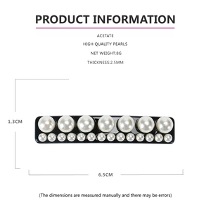 Détails de la barrette en acétate de 6,5 cm avec grandes perles et dimensions précises