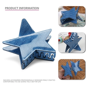 Pince à cheveux en forme d'étoile en tissu denim bleu pour femmes avec design minimaliste