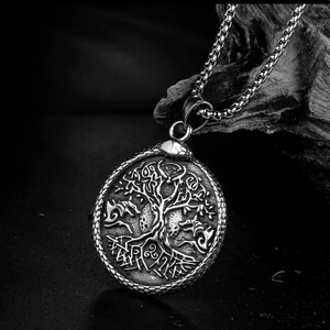 Vintage Stainless Steel Viking Tree of Life Pendant Necklace Men Women Nordic Myth Ouroboros Relief Round Charm Jewelry Gift