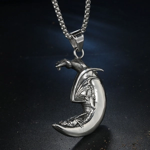 Pendentif Dragon Lune Uniquement Acier Inoxydable Gothique Fantaisie Bijoux Collier Charme Homme Sans Chaîne Cadeau