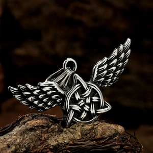 Collier gothique en acier inoxydable avec ailes d'ange et pendentif pentagramme