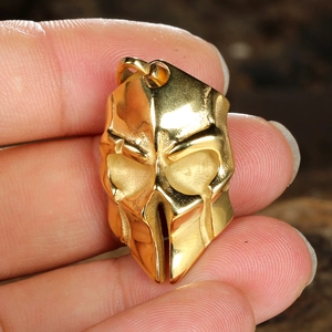 Polished gold-plated gladiator mask pendant necklace for men and women in stainless steel
