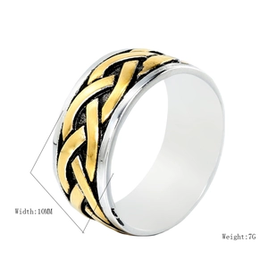 Vue détaillée de la bague Viking bicolore pour homme en acier de 10mm de large tressé