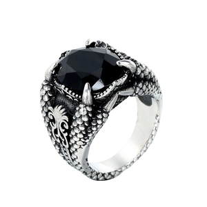 Gothic retro dragon claw ring for men featuring a faceted black stone and silver scales