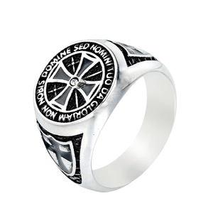 Anello Croce Cavalieri Templari Vintage per Uomo Acciaio Inossidabile Testo Latino Croce di Malta Strass Gioielli Gotici Religiosi