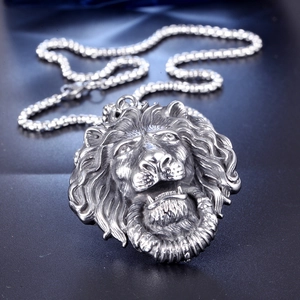 Polished silver stainless steel lion head pendant necklace for men with box chain
