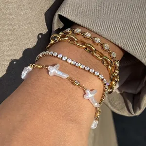 Goldenes Edelstahl Armband Künstliche Barockperle Kreuz Anhänger Zirkonia Tenniskette Eleganter Schmuck Damen