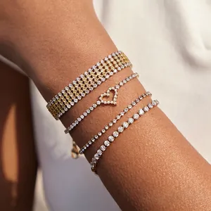 Bracciale Tennis in Acciaio Inossidabile con Zirconia per Donna Ciondolo a Cuore di Lusso Placcato Oro Gioielli con Strass