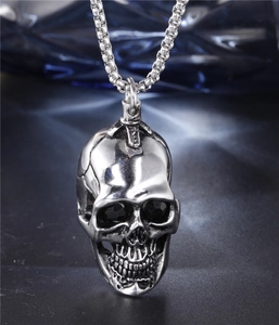 Gothic punk skull pendant necklace for men with black stone eyes and silver box chain link