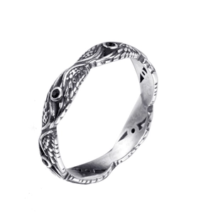 Retro stainless steel feather ring with black zircon stones in a 45-degree side view